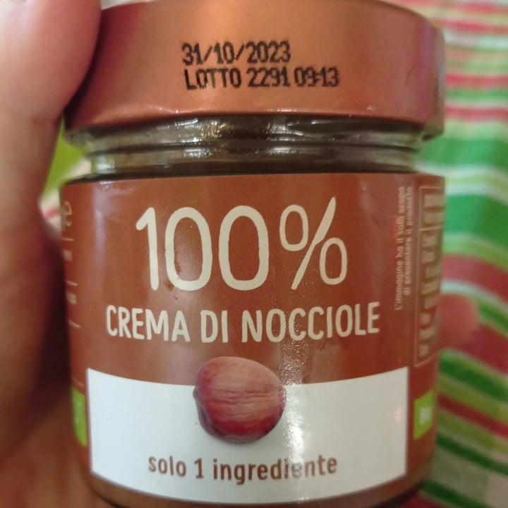 photo of Euro Company food for change 100% crema di nocciole shared by @vegale15 on  10 Dec 2022 - review