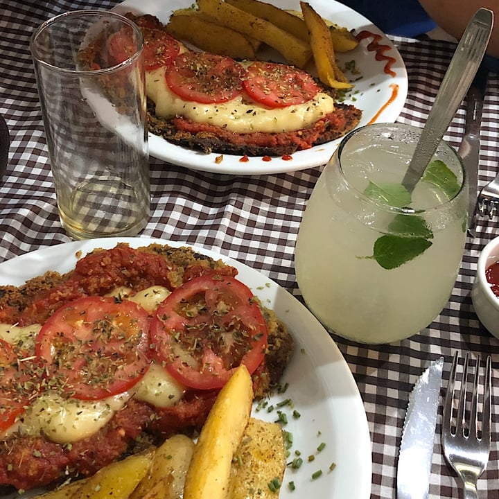 review photo of El patio vegan Milanesa A La Napolitana shared by @notbrxn on 20 Jan 2022 - review