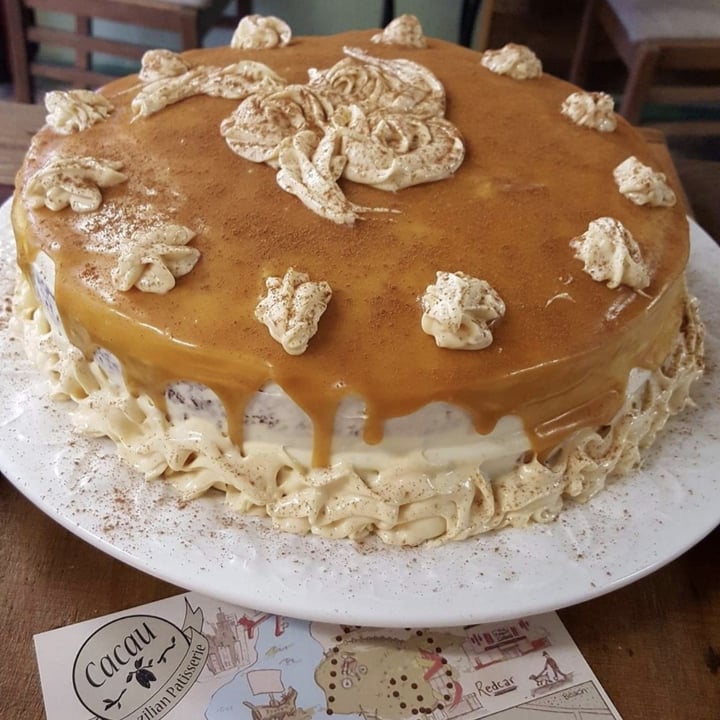 review photo of Cacau Brazilian Patisserie vegan salted caramel cake shared by @roseperiotto on 11 May 2022 - review