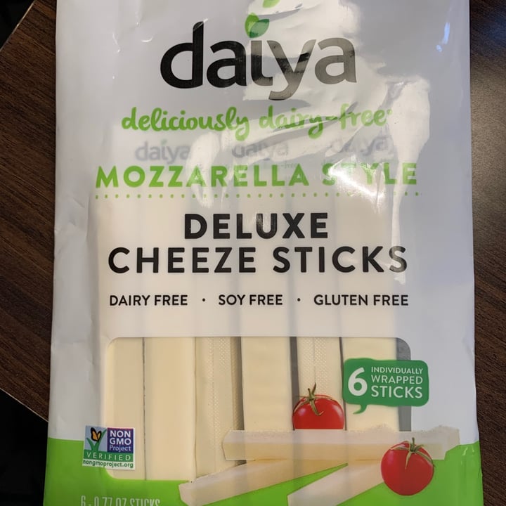 photo of Daiya Mozzarella Style Deluxe Cheeze Sticks shared by @onehungryvegan on  21 Apr 2021 - review