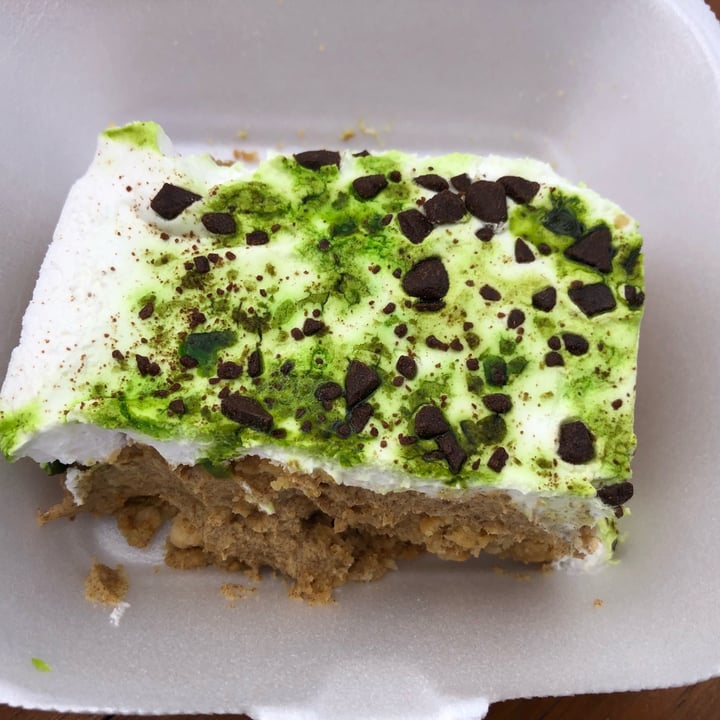 photo of Vegan Goods Market Peppermint crisp tart shared by @louiseloveslentils on  16 Feb 2022 - review