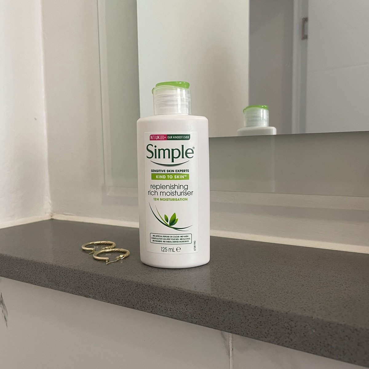 Simple Hydrating Light Moisturizer Reviews abillion