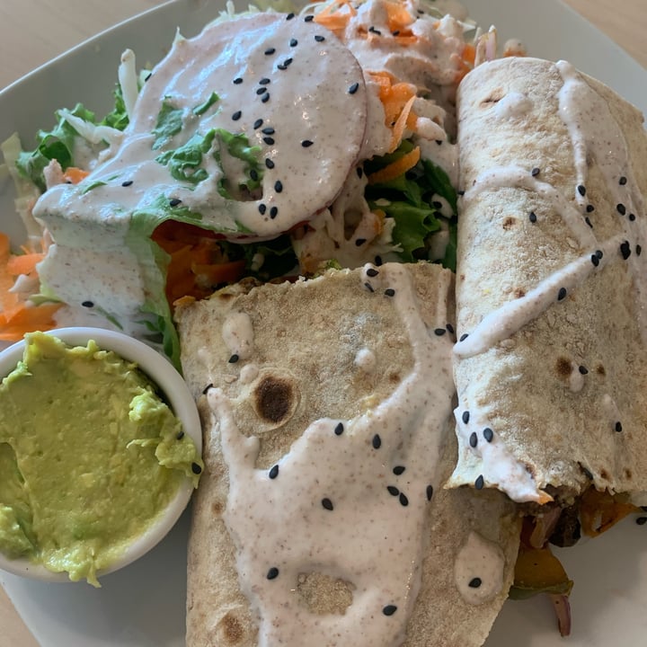photo of ESPRESSATE VEGAN Quesadilla Grillada shared by @andrealucia09 on  13 Mar 2022 - review