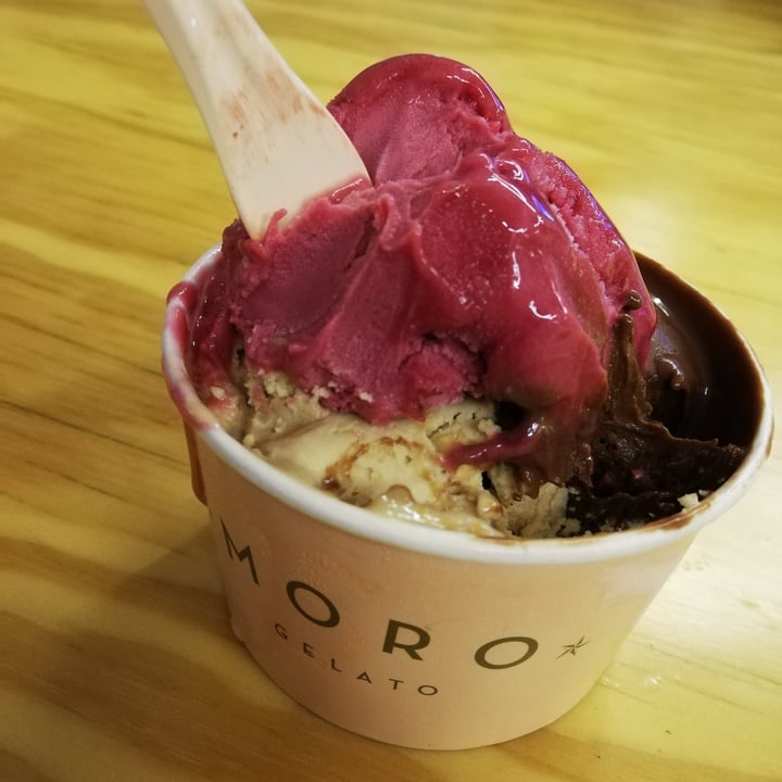 photo of Moro Gelato Chocolate Sorbet and Pomegranate Sorbet shared by @gypsygirlgoes on  29 Aug 2020 - review