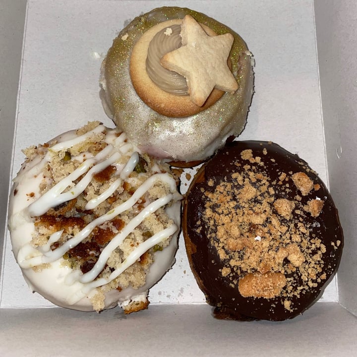 photo of Grumpy & Runt | Little Deli & Donuts Assorted donuts shared by @hungryheli on  02 Sep 2021 - review