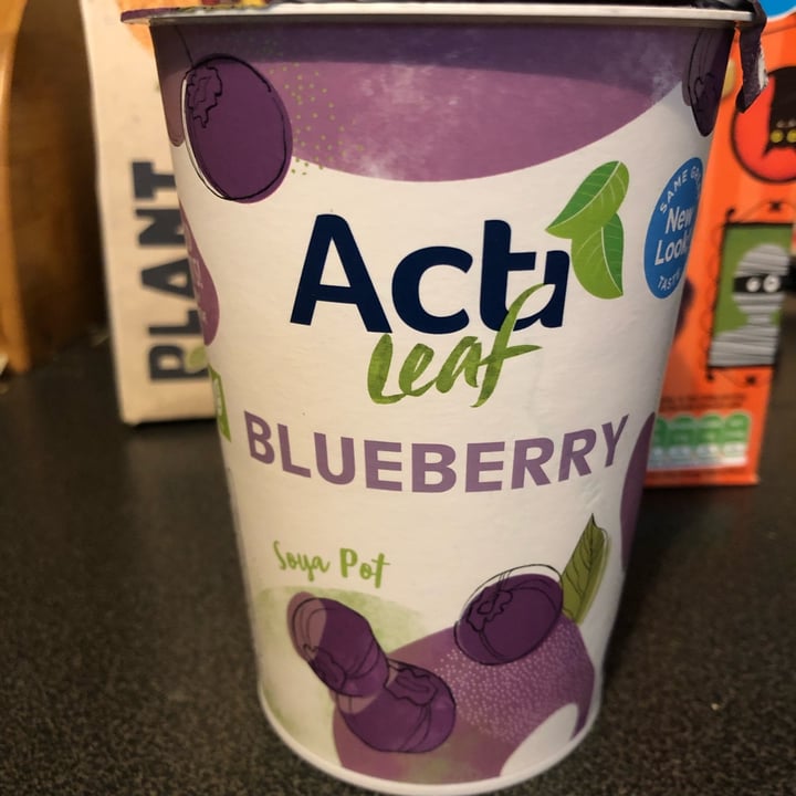 photo of ALDI ActiLeaf Blueberry Soya Yoghurt shared by @cloudnineberry on  14 Oct 2022 - review