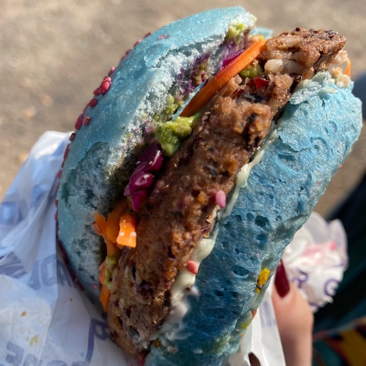 photo of Flower Burger Puffi Burger shared by @gae on  20 Mar 2022 - review