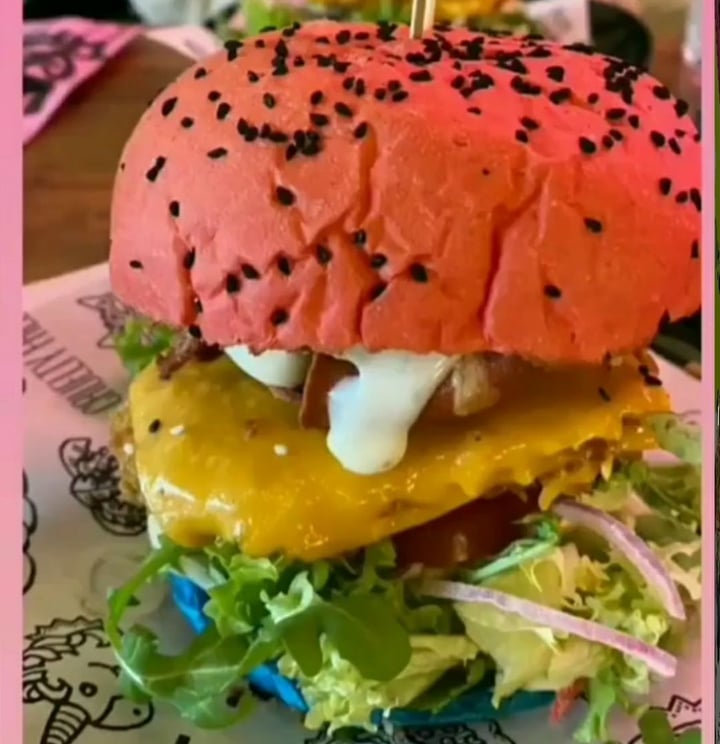 photo of Vegan Junk Food Bar Daddy Mc Chik’n shared by @florliu on  22 Apr 2020 - review