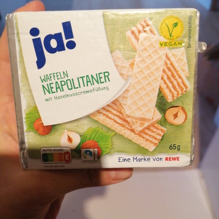 review photo of Rewe Waffeln Neapolitaner Haselnuss shared by @stellagaia on 05 Apr 2022 - review