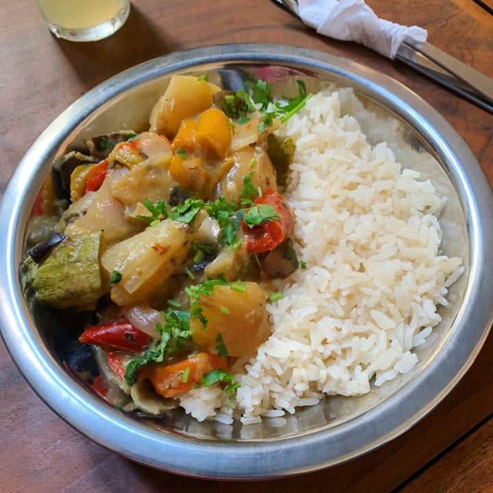 review photo of Negro Cafe Curry de vegetales shared by @diariovegane on 25 Feb 2020 - review