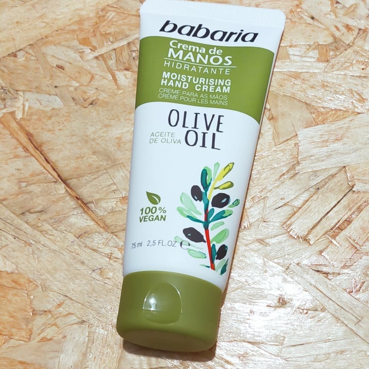 photo of Babaria Bio  Crema de manos aceite de oliva shared by @deliquesciencia on  01 Dec 2021 - review