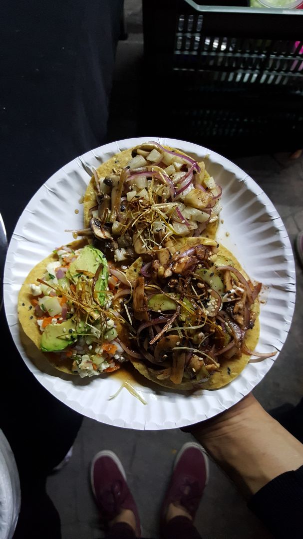 photo of HAMABE Tostadas Variadas shared by @andyzavala on  18 Dec 2019 - review