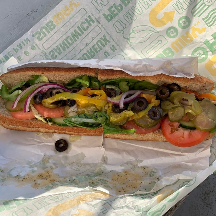 photo of Subway Veggie Delight Sub Sandwich shared by @louisg on  08 Jul 2022 - review