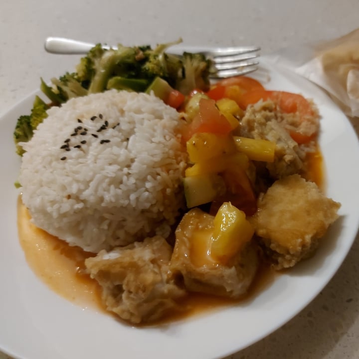 photo of Minf Houze Vegan Cafe Sweet and Sour Tofu Rice shared by @lucyvictoria92 on  22 Nov 2022 - review