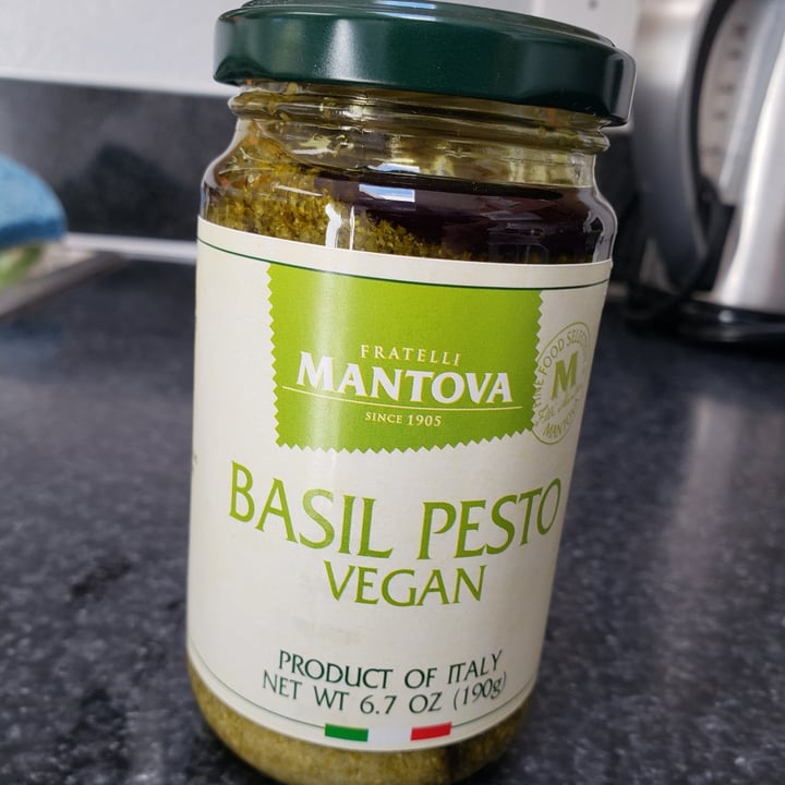 photo of Fratelli mantova Vegan Basil Pesto shared by @zengerra on  27 Jun 2021 - review