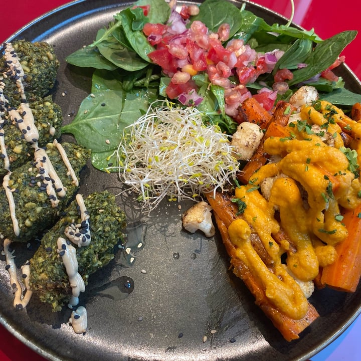 photo of Secrets by Farga Vegan falafel with roasted carrots and miso sauce shared by @vegancrusader on  29 Oct 2022 - review