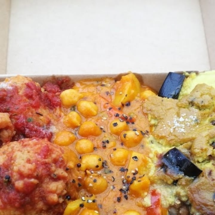review photo of The Cardamom Pod vegan bowl shared by @ozcanbi on 28 Dec 2020 - review