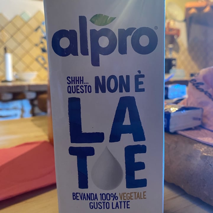 photo of Alpro This is Not Milk Classic Questo Non è Late Classico shared by @rebigotta on  30 Jul 2022 - review