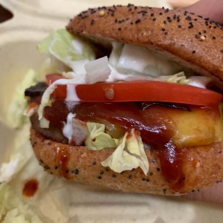 photo of VeggieGrill Vegan Steakhouse Burger shared by @nihakona on  26 Aug 2020 - review