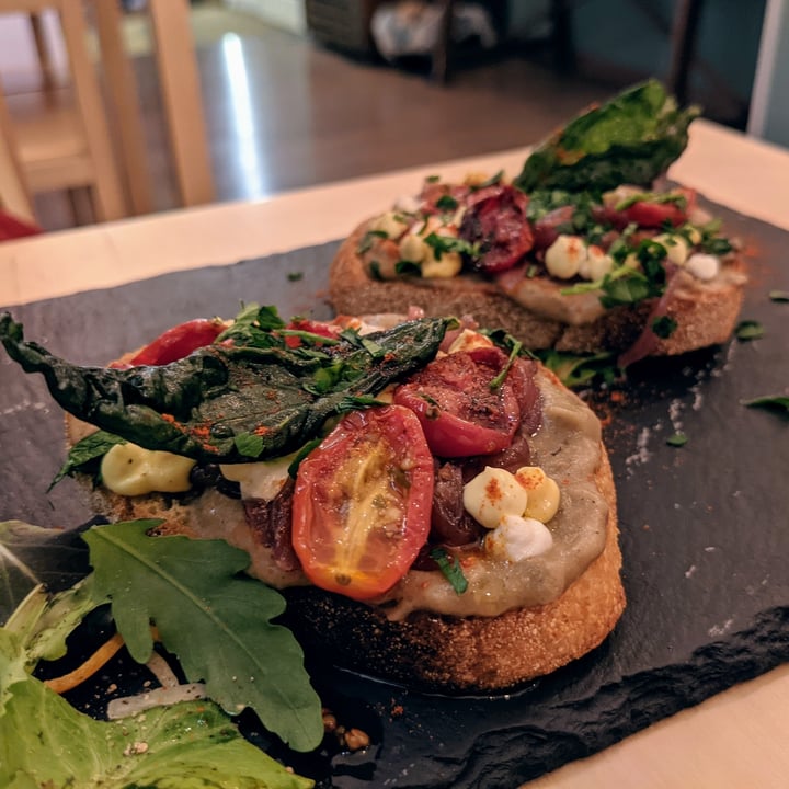 photo of Cavò Bistrot Bruschettone shared by @davide on  13 Aug 2021 - review