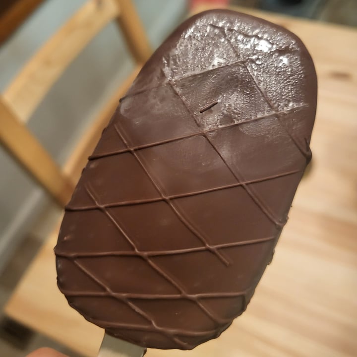 photo of Häagen-Dazs Coconut Caramel Dark Chocolate Bars shared by @izzyiris on  08 Jun 2022 - review