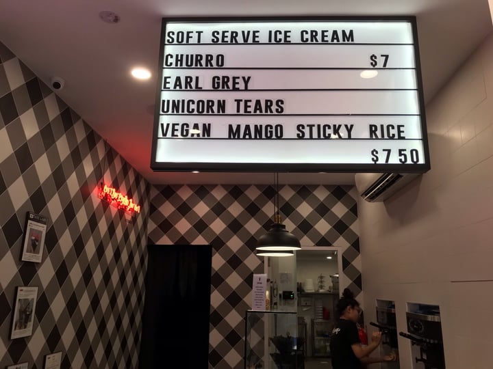 review photo of Little Damage Haji Lane Vegan mango sticky rice ice cream shared by @kindtree on 20 Jan 2020 - review