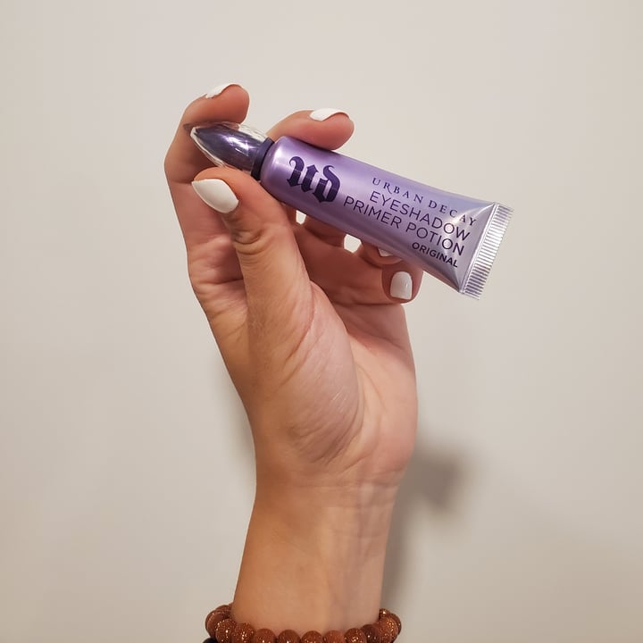 photo of Urban Decay Eyeshadow Primer Potion shared by @candice127 on  09 Jul 2021 - review