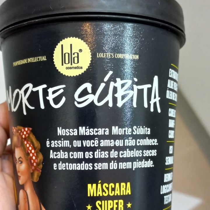 photo of Lola Cosmetics Mascara Capilar Morte Súbita shared by @catiatoninatto on  11 May 2022 - review