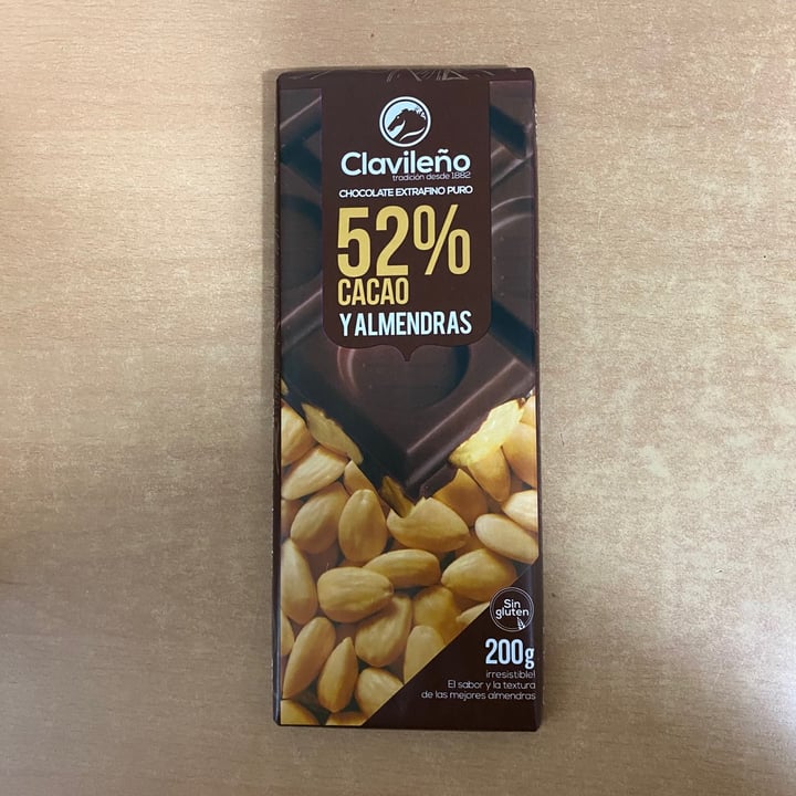 photo of Clavileño Chocolate Extrafino Puro 52% Cacao con Almendras shared by @mrquid on  21 Nov 2020 - review