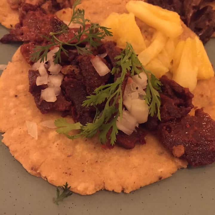 photo of Groovy's Taquería Vegana Taco de pastor shared by @zullybee on  14 May 2022 - review