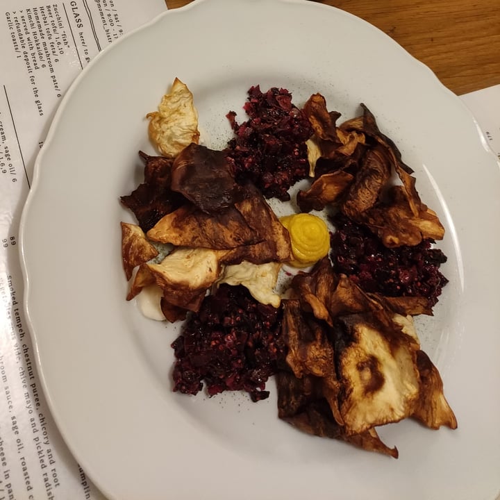 photo of Moment - Cafe & Bistro Beetroot and Portobello tartare with chickpeas cream and celery chips shared by @quandosiruppeilfrigo on  10 Apr 2022 - review