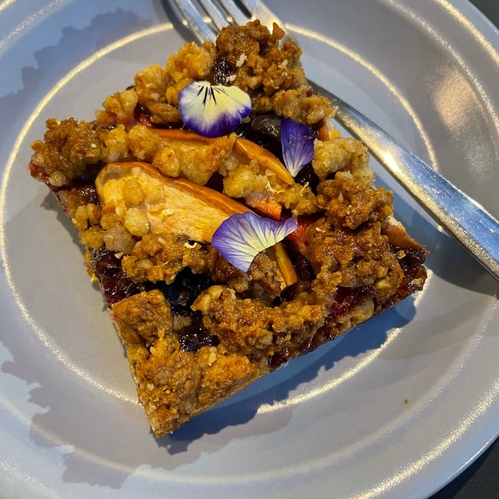 photo of Herbario Café Crumble de Almendras y frutos rojos shared by @vanepiterman on  26 Jul 2021 - review