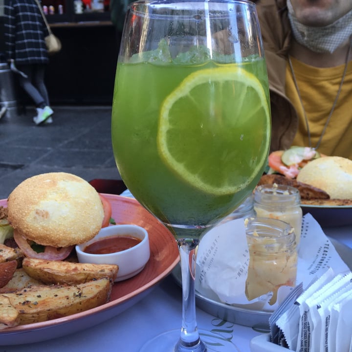 photo of Tea Connection Matcha tonic shared by @lauchis on  13 Jul 2021 - review
