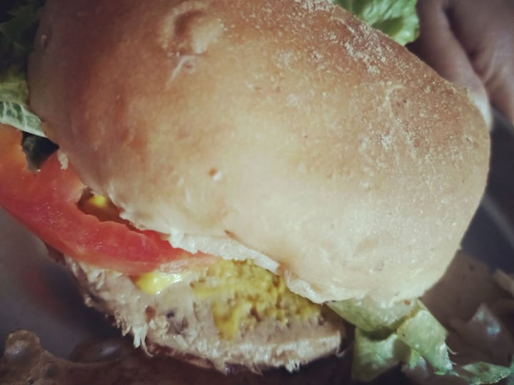photo of nomVnom Bistro Meatless Mexican Burger shared by @starlight7 on  08 Aug 2019 - review