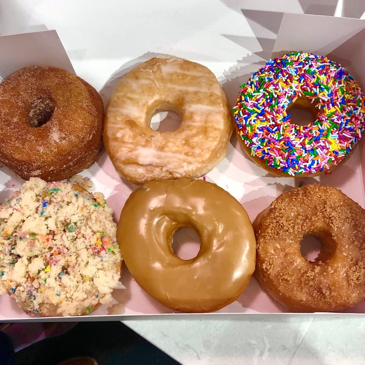 review photo of Beechwood Doughnuts Birthday cake doughnut shared by @hannahsotropa on 12 Dec 2020 - review