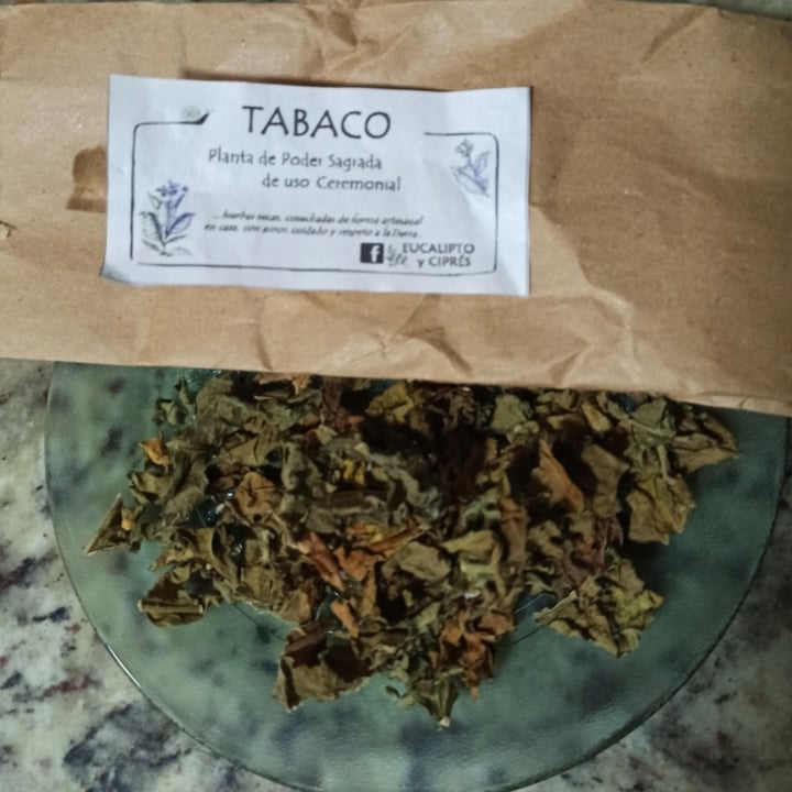 photo of Eucalipto y ciprés Tabaco en hojas shared by @nachuquiroz on  09 Jun 2020 - review