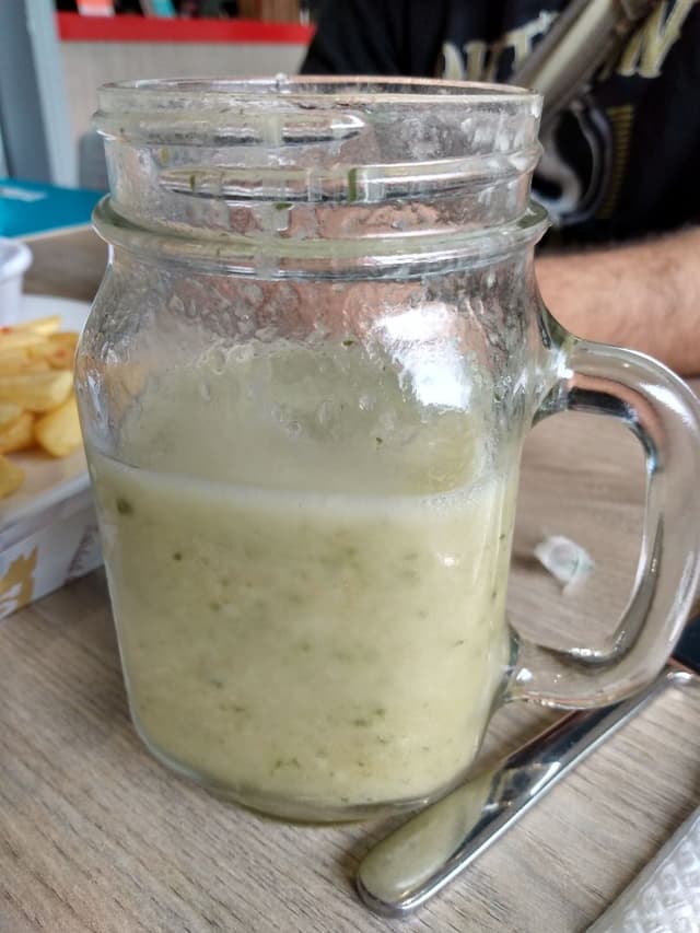 「Jugo de guanábana」の料理の写真
