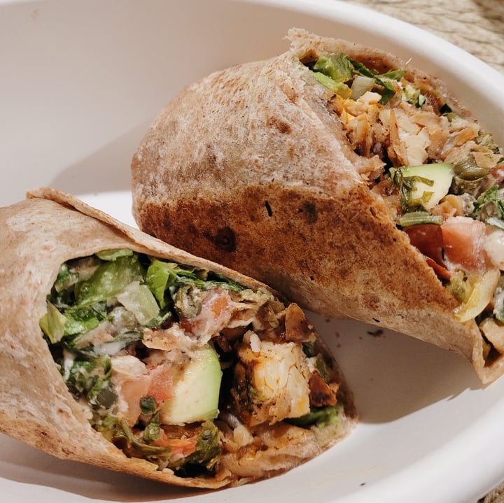 photo of Cafe Gratitude Venice Glorious / Blackened Tempeh Caesar Wrap shared by @byobottlesg on  28 Dec 2021 - review
