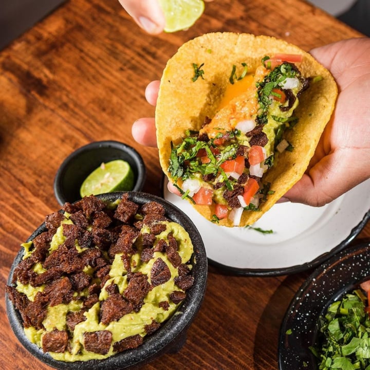 review photo of Revolucion Verde Chicharrón shared by @leslietellez on 18 Aug 2021 - review