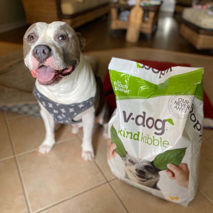 review photo of v-dog v-dog kind kibble 20 LB bag shared by @veganshannon on 14 Apr 2020 - review