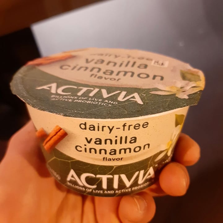 photo of Activia Dairy-Free Vanilla Cinnamon Flavor shared by @nico-aguilera on  01 Mar 2020 - review