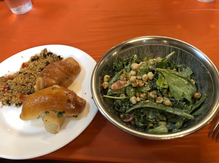 photo of Whitman College Quinoa and salad shared by @tobiajayi on  17 Oct 2018 - review