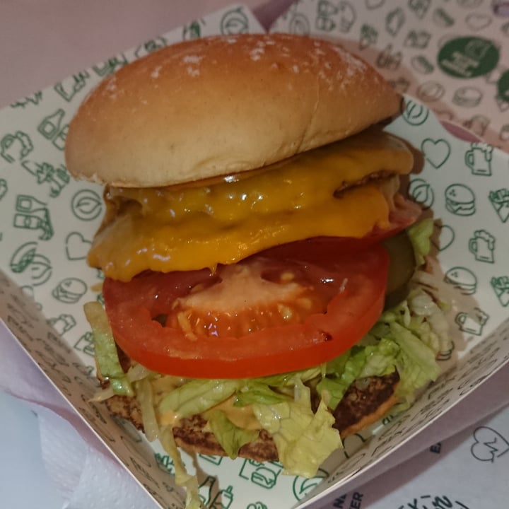photo of Neat Burger Soho smash burger shared by @sunmoony on  11 Feb 2022 - review