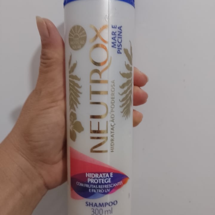 photo of Neutrox Shampoo Mar e Piscina Hidrata e Protege shared by @nandagaia on  06 Jun 2022 - review