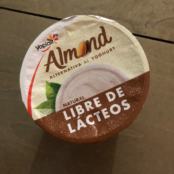 photo of Yoplait Alternativa al Yogurt Sin Lácteos - Sabor Natural  shared by @vegelan on  12 Jul 2021 - review