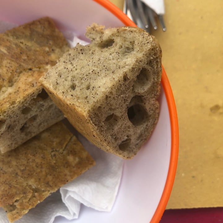 photo of Col Cavolo - Vegan Bistrot Focaccia shared by @violettaplantbased on  03 Jun 2022 - review