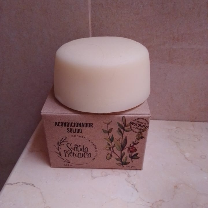 review photo of Sentida Botánica Acondicionador sólido shared by @annamulone on 15 Aug 2021 - review