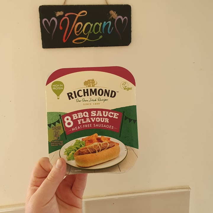 photo of Richmond 8 BBQ Sauce Flavour Meat-Free Sausages shared by @mrsanders93 on  12 Apr 2022 - review