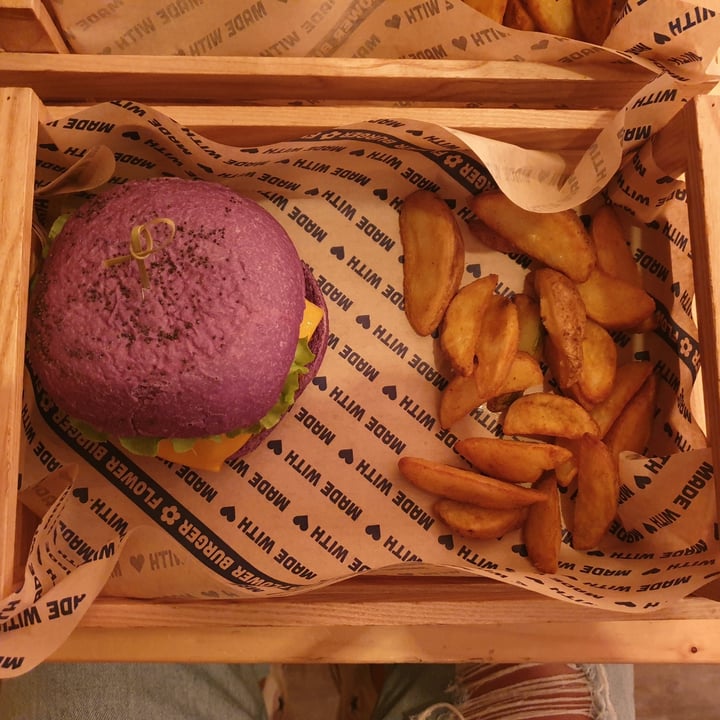 photo of Flower Burger Flower Burger shared by @aliceframes on  08 Sep 2020 - review