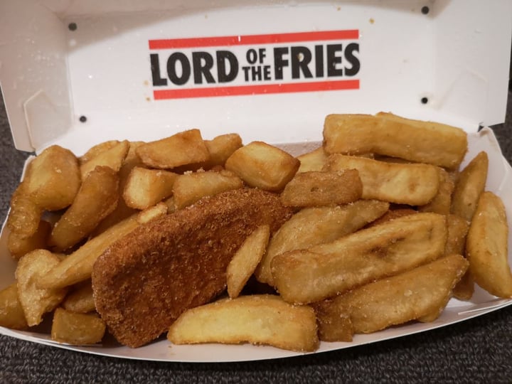 photo of Lord of the Fries - George Street Phish Munch Box shared by @raffymabanag on  15 Oct 2019 - review